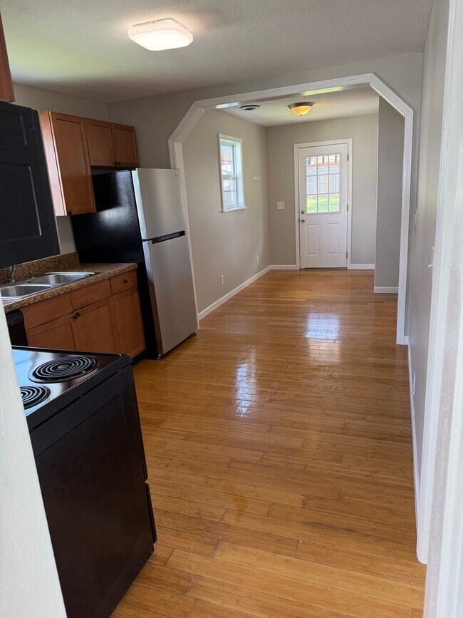 Foto del edificio - Two bed 1 bath Maryville City Home Available Now