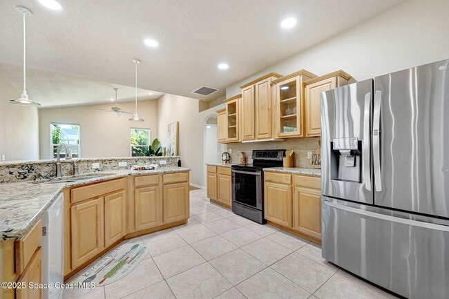 Foto del edificio - 178 Cove Loop Dr