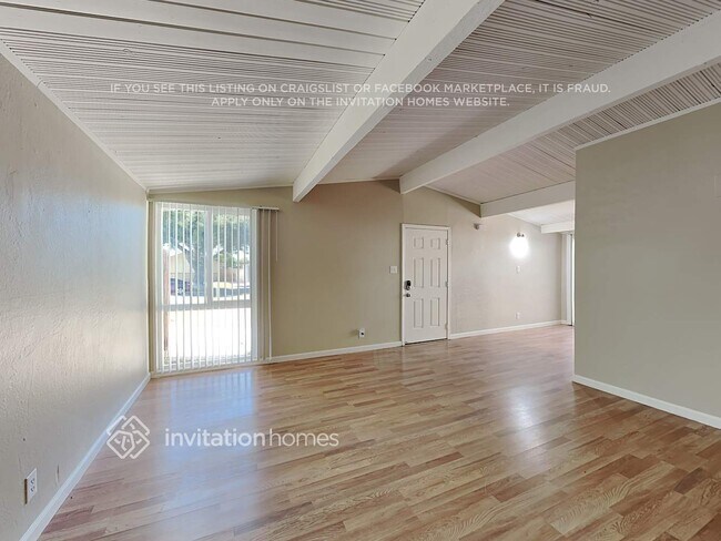 Foto del edificio - 927 Barbra Ln