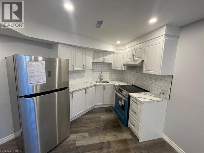 Building Photo - 48 White Sands Ct