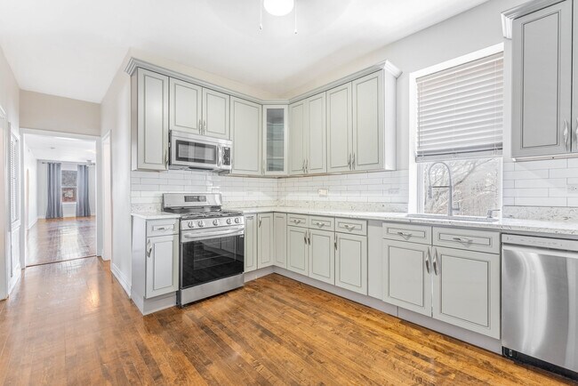 Foto del edificio - 3301 W Evergreen Ave