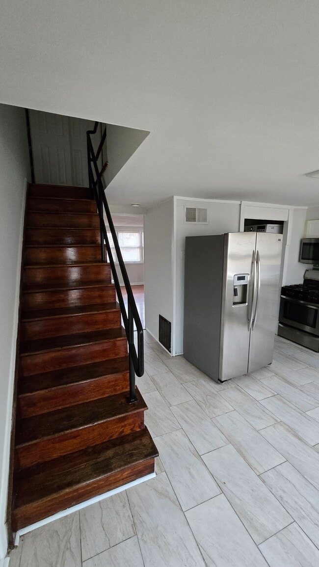 Foto del edificio - 437 Caledonia Ave