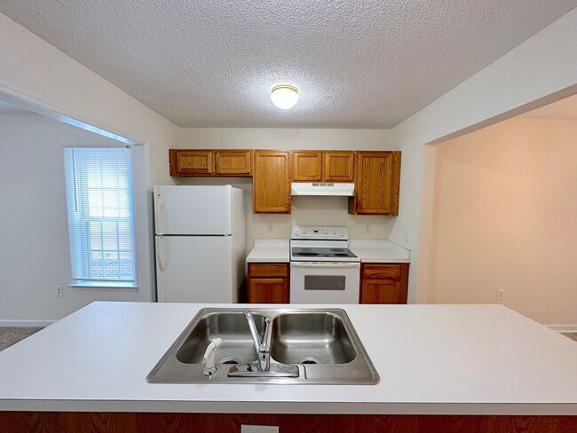 Building Photo - Well Maintained Home in Holly Springs!