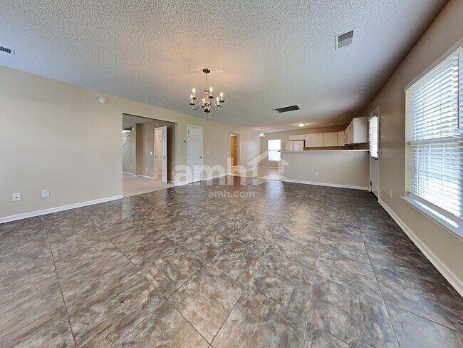 Foto del edificio - 132 Wildberry Ln