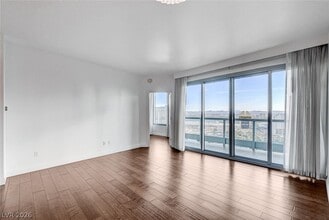 Building Photo - 222 Karen Ave