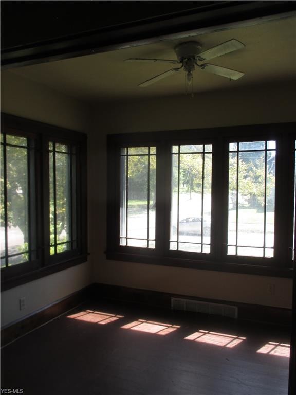 Building Photo - 278 E Lucius Ave