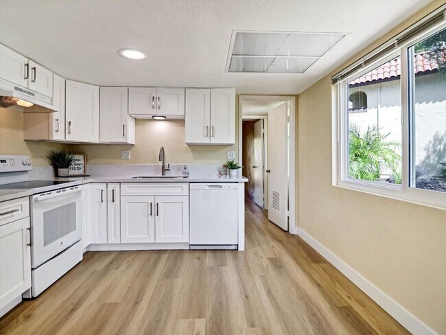 Building Photo - 64281 Spyglass Ave