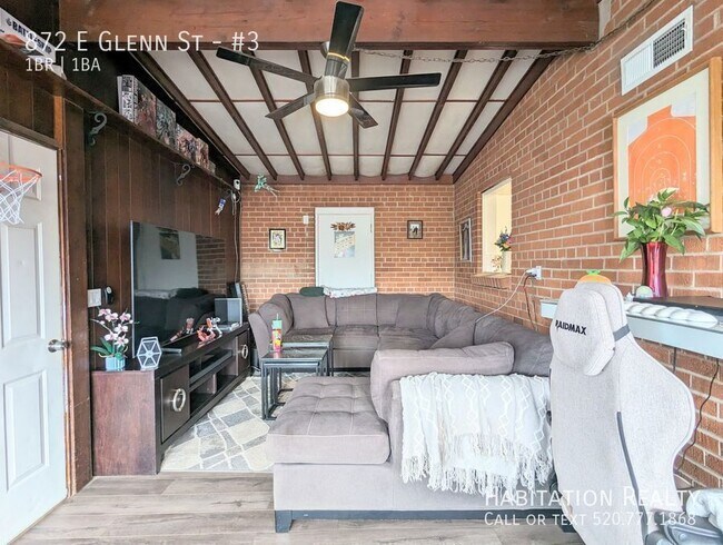 Foto del edificio - 872 E Glenn St