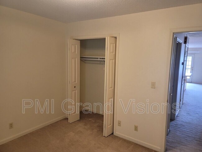 Building Photo - 1306 Arthur Ave