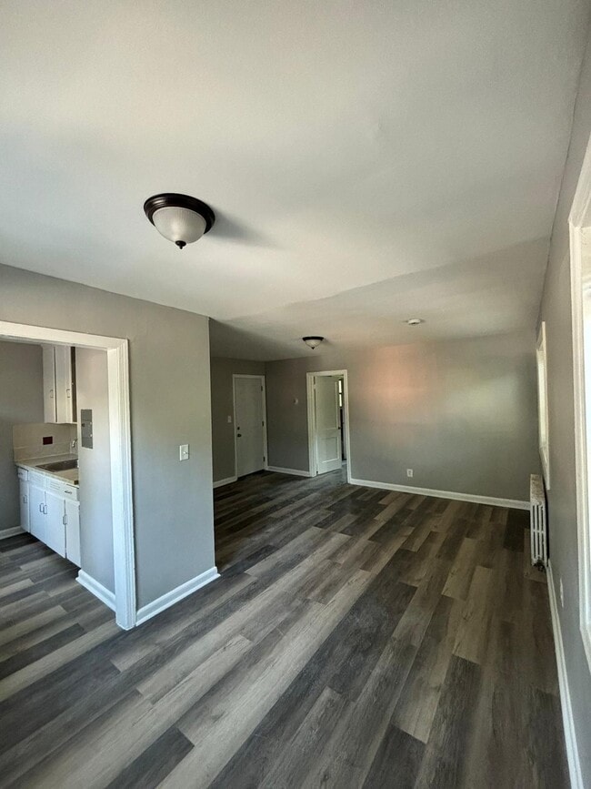 Foto del edificio - 8306 Roanoke Ave