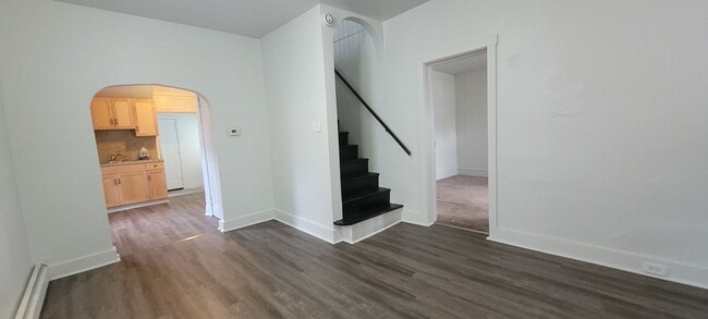 Foto del edificio - 3 bedroom 1 bathroom half house in Manheim...