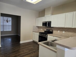 Building Photo - 15427 Fir Woods Ln