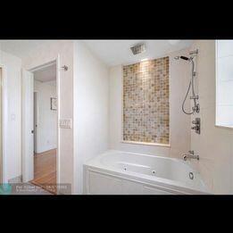 Building Photo - 2681 S Course Dr