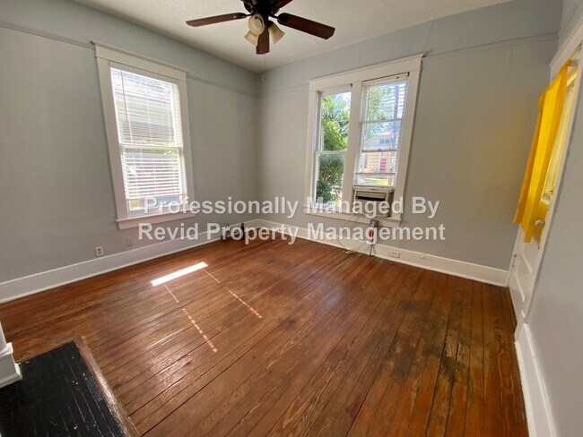Foto del edificio - 2164 Harbert Ave