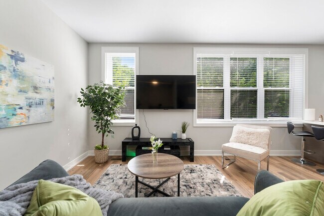 Foto del edificio - 1900 W 17th St