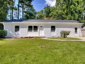 Building Photo - 3946 Green Oak Dr