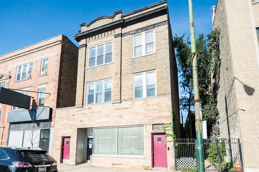 Primary Photo - 3040 S Ashland Ave
