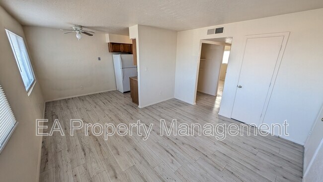 Foto del edificio - 812 Chelwood Park Blvd NE