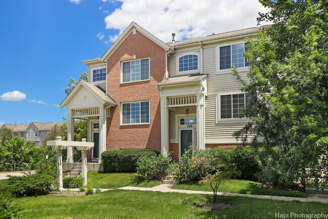 Building Photo - 719 Hanbury Dr