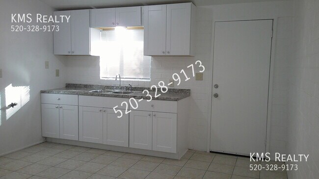 Foto del edificio - 5126 E Bellevue St