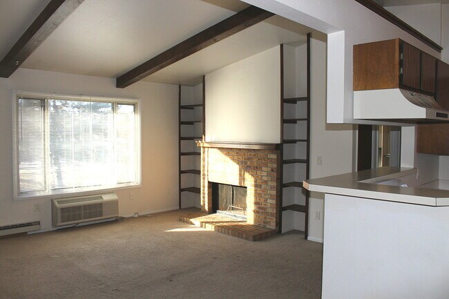 Building Photo - 1030 Davidson Dr