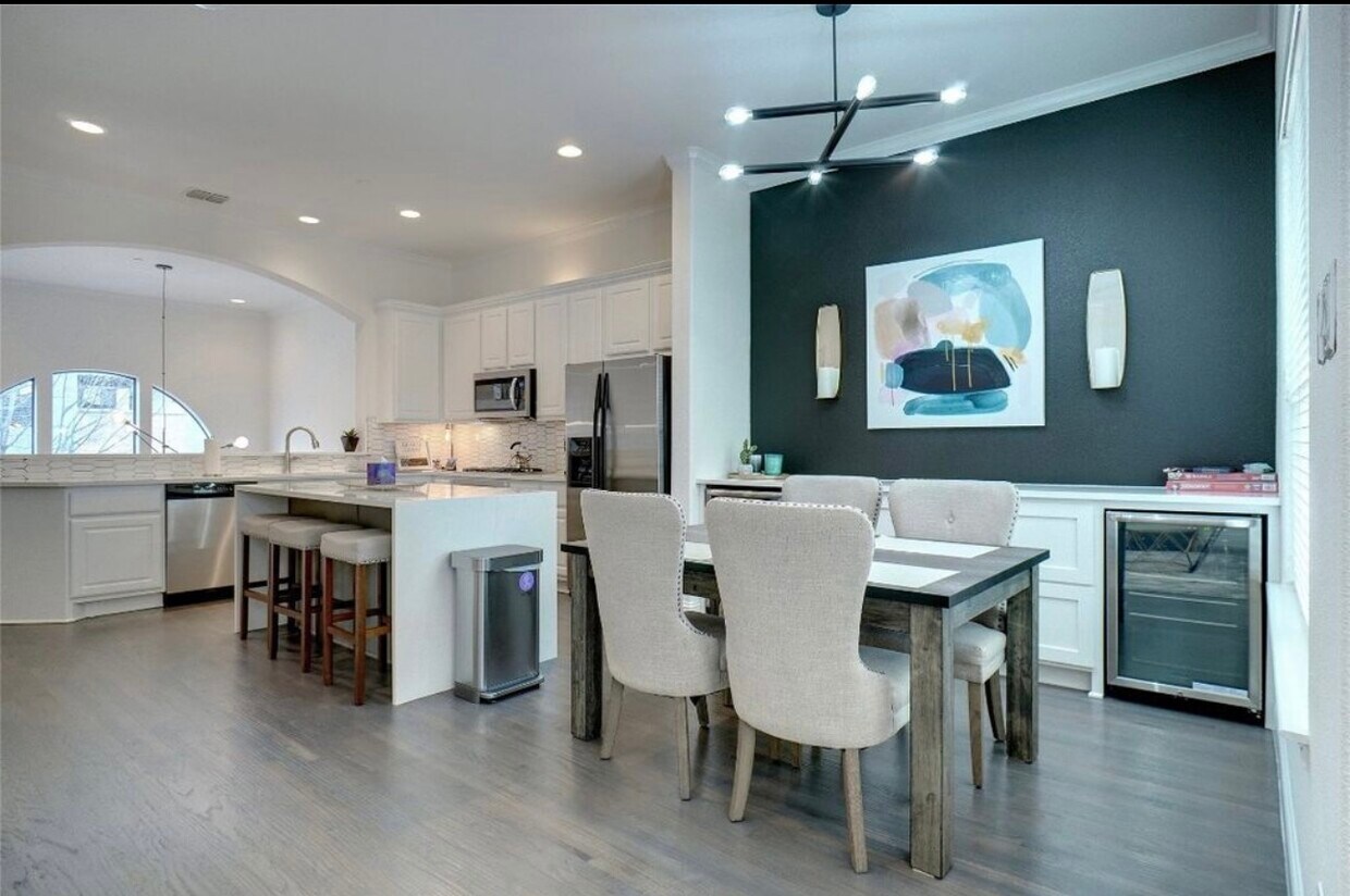 Foto principal - 5789 Lois Ln