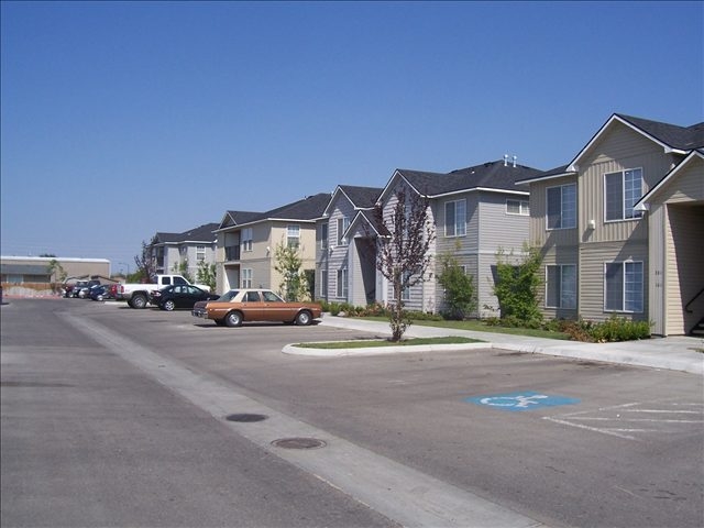 Foto del edificio - Cloverleaf Plaza