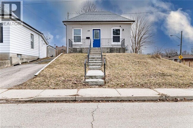 Photo du bâtiment - 89 Maitland St