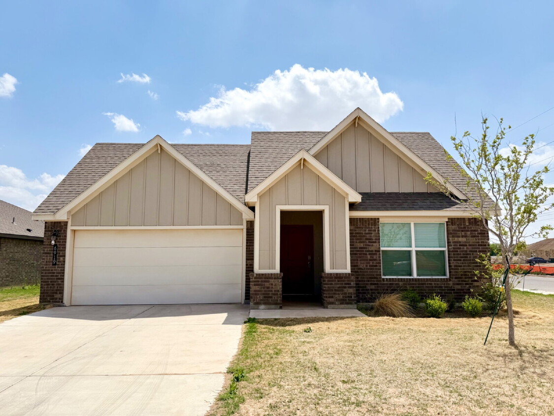 Primary Photo - Frenship ISD Perfection! Stunning 4 Bed, 2...