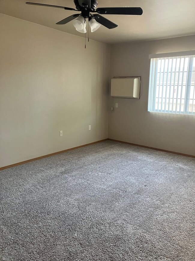 Interior Photo - Creekside