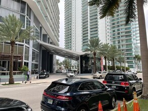 Building Photo - 170 SE 14th St