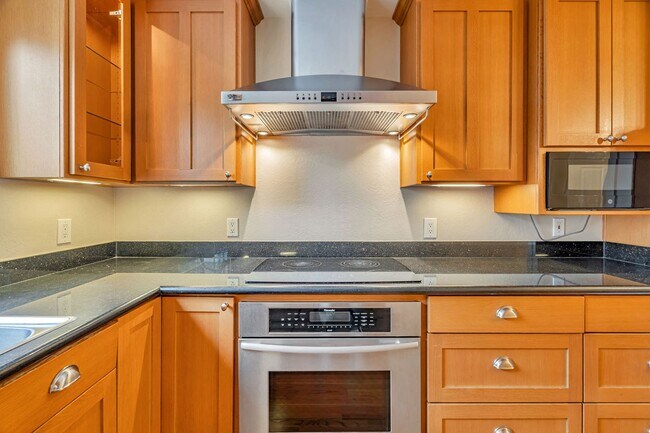 Building Photo - Charming 4-Bedroom Home with Updated Kitchen in Prime San Jose Location