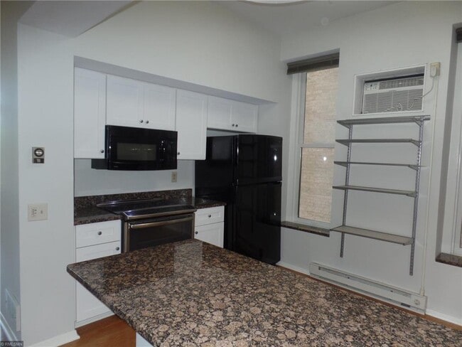 Building Photo - 165 Western Ave N