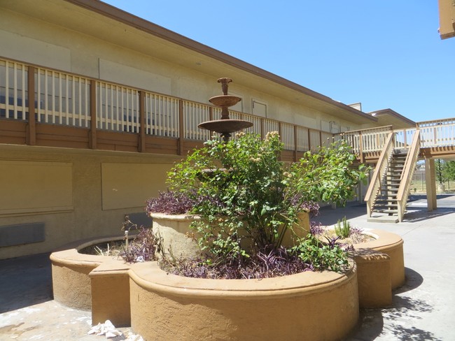 Building Photo - Villas At Tabor