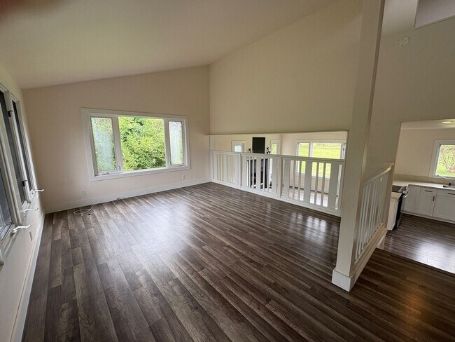 Foto del edificio - Private 3 bdrm custom home on acreage