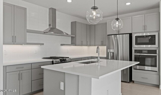 Building Photo - 8018 W Griswold Rd