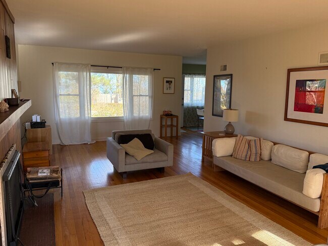 Foto del edificio - 5 Skyline Dr