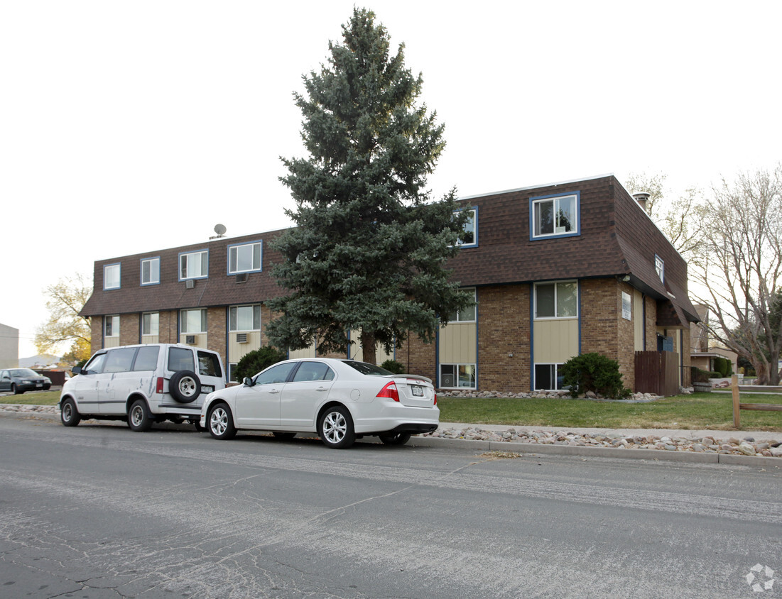 Primary Photo - Citadel Arms Apartments