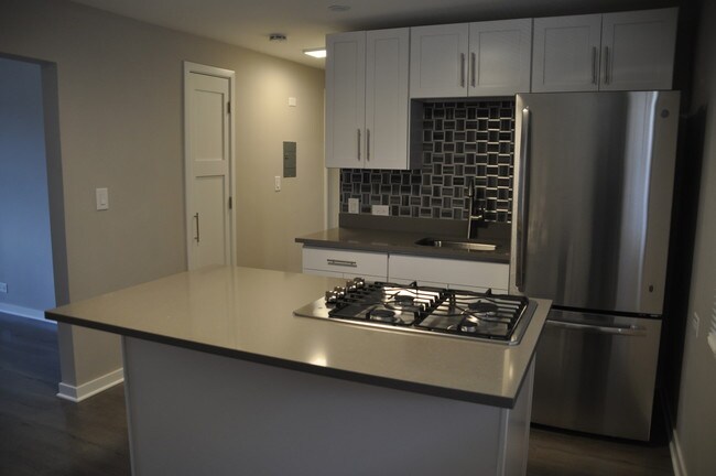 Foto del edificio - 118 Douglas Ave