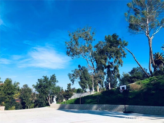 Foto del edificio - 1140 S Spring Meadow Dr