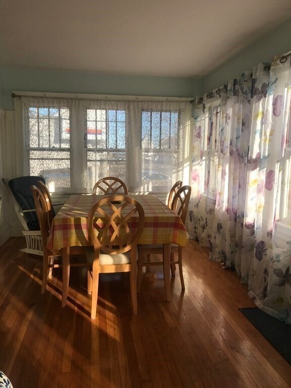 Building Photo - 8 6th St