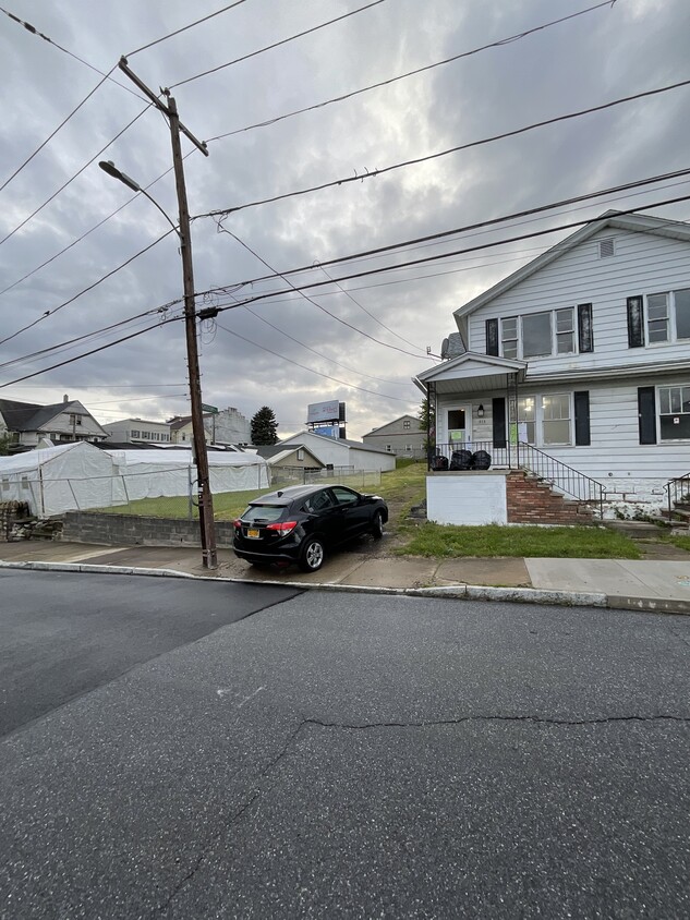 413 St Frances Cabrini Ave, Scranton, PA 18504 Townhome Rentals in