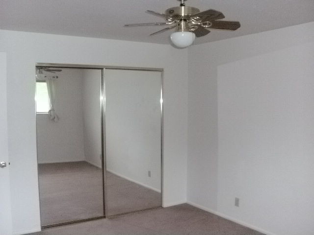 Building Photo - 447 E 5600 S