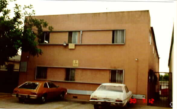Primary Photo - 616 Broadway St