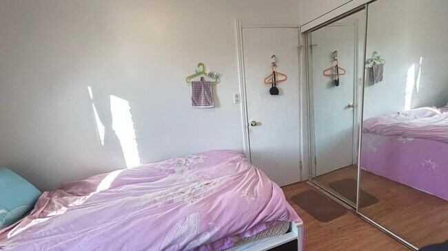 Photo du bâtiment - 24 Ward Av