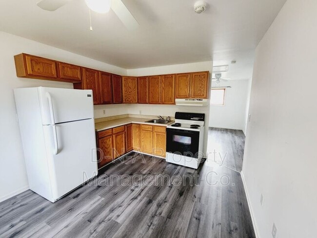 Building Photo - 1811 PA-611