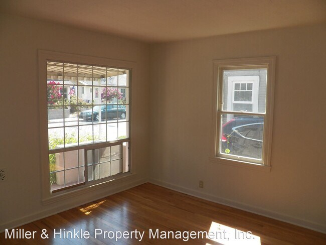 Building Photo - 2261-2263 Bailey Ave