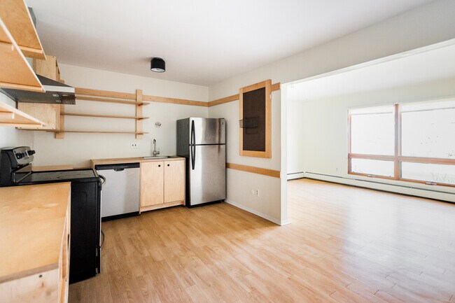 Building Photo - 1545 Cherboneau Pl