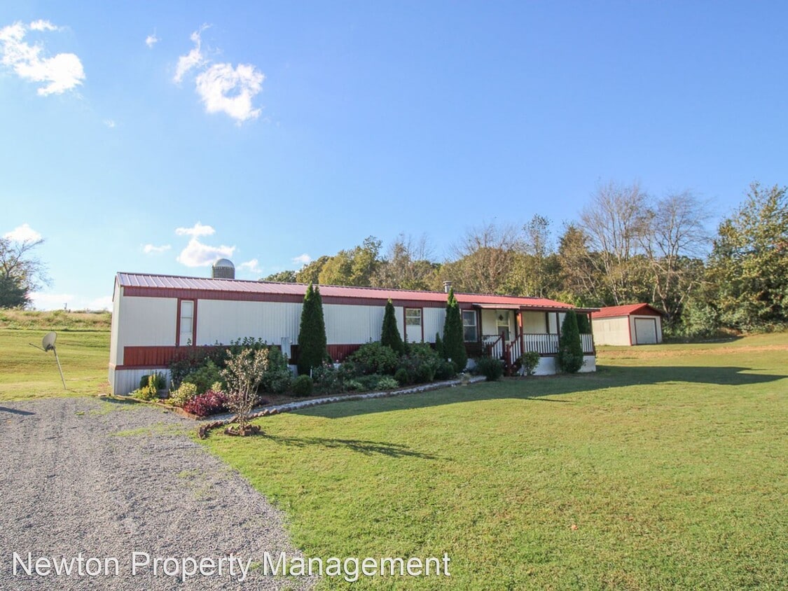 30446 Wooley Springs Rd, Toney, AL 35773