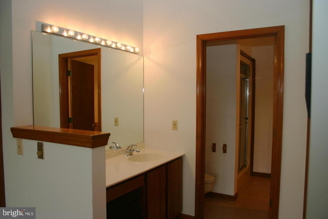 Primary Photo - 109 Bay View